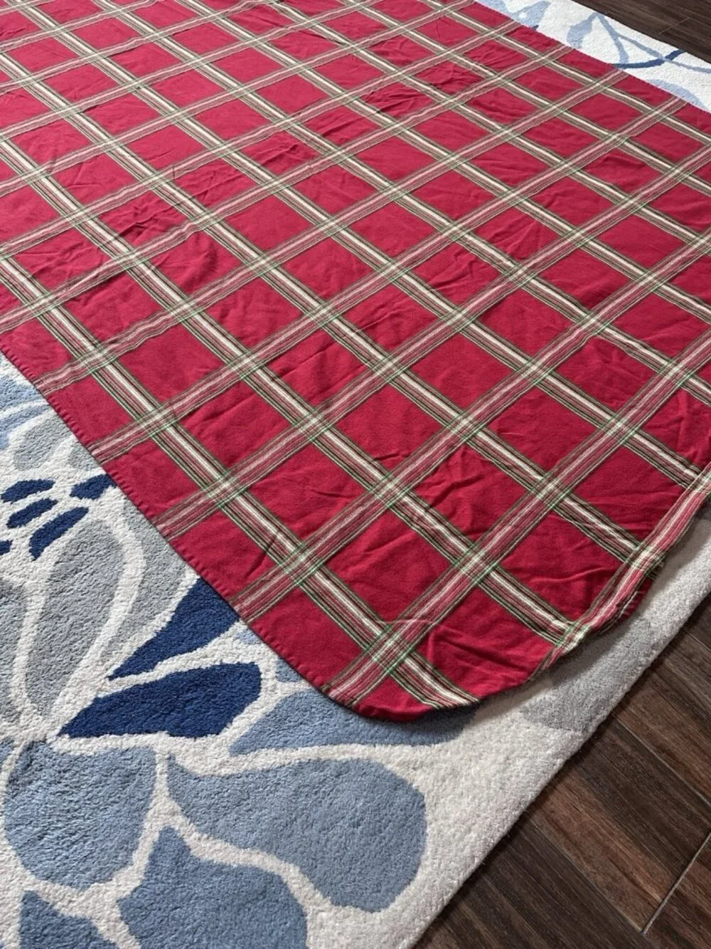 Lenox Holiday Gathering Tablecloth Red Tartan Plaid 58x78 Christmas Decor